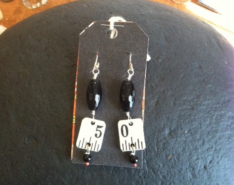 ruler and black beads earrings #198